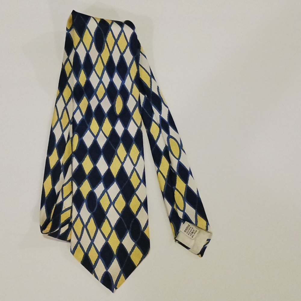 Men's tie